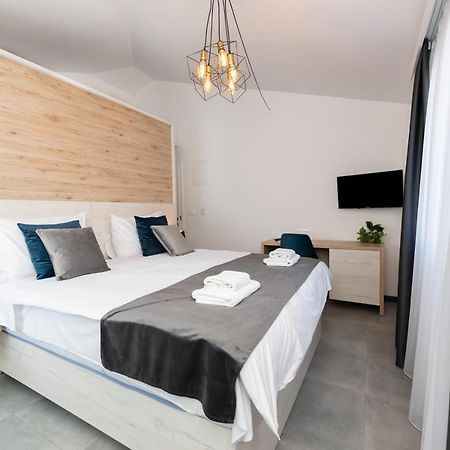 Kapov'S Rooms Kastela Ngoại thất bức ảnh