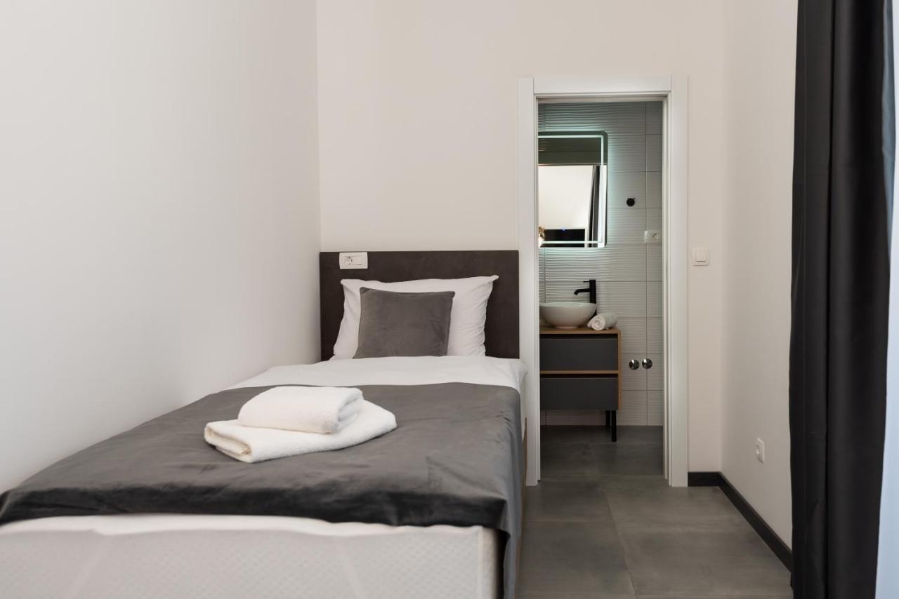 Kapov'S Rooms Kastela Ngoại thất bức ảnh